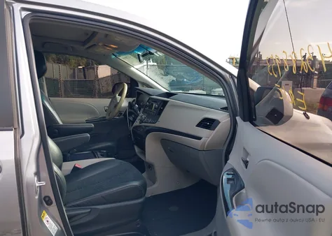 2011 Toyota Sienna Se z USA, uszkodzony, nr VIN 5TDXK3DC4BS046171